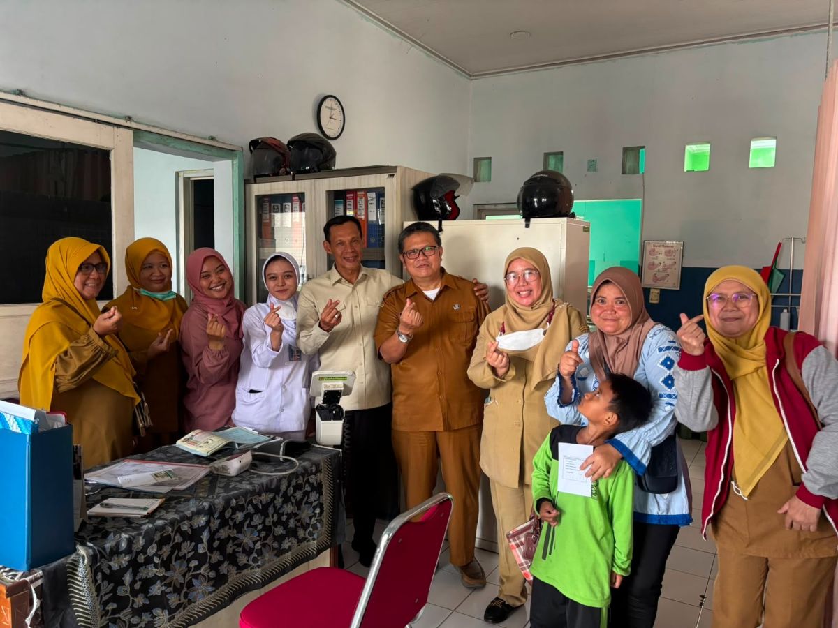 Tinjau Puskesmas Gunung Sindur Saat 'Hari Kejepit', Wabup Jaro Ade Pastikan Pelayanan Kesehatan Tetap Optimal