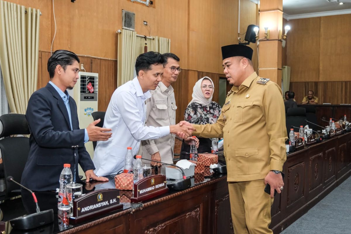 Wabup Batu Bara Hadiri Rapat Paripurna DPRD Pendapat Akhir Fraksi terhadap Rancangan KUPA - PPAS